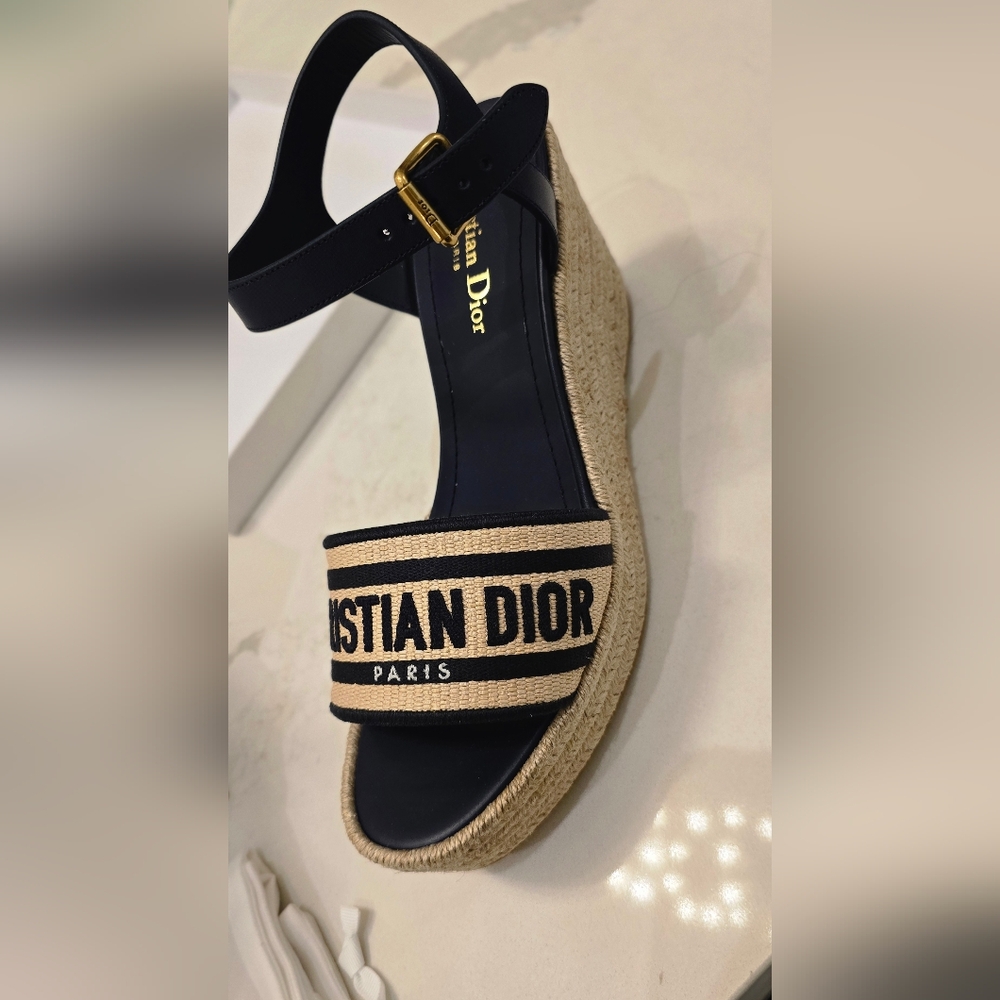 Dior Women's Black and Tan Sandals - Picture 7 of 8